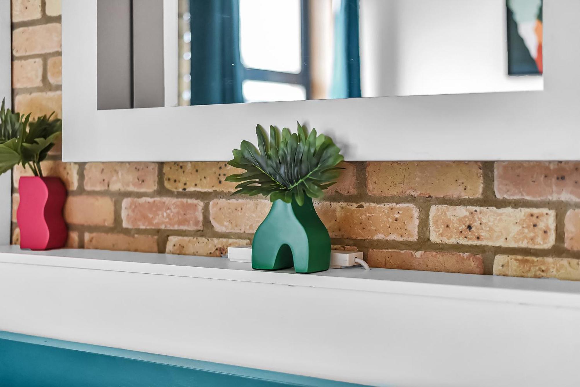 Stylish 2-bed In