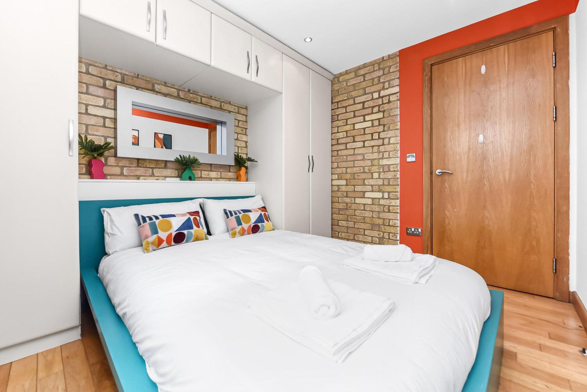 Stylish 2-bed In