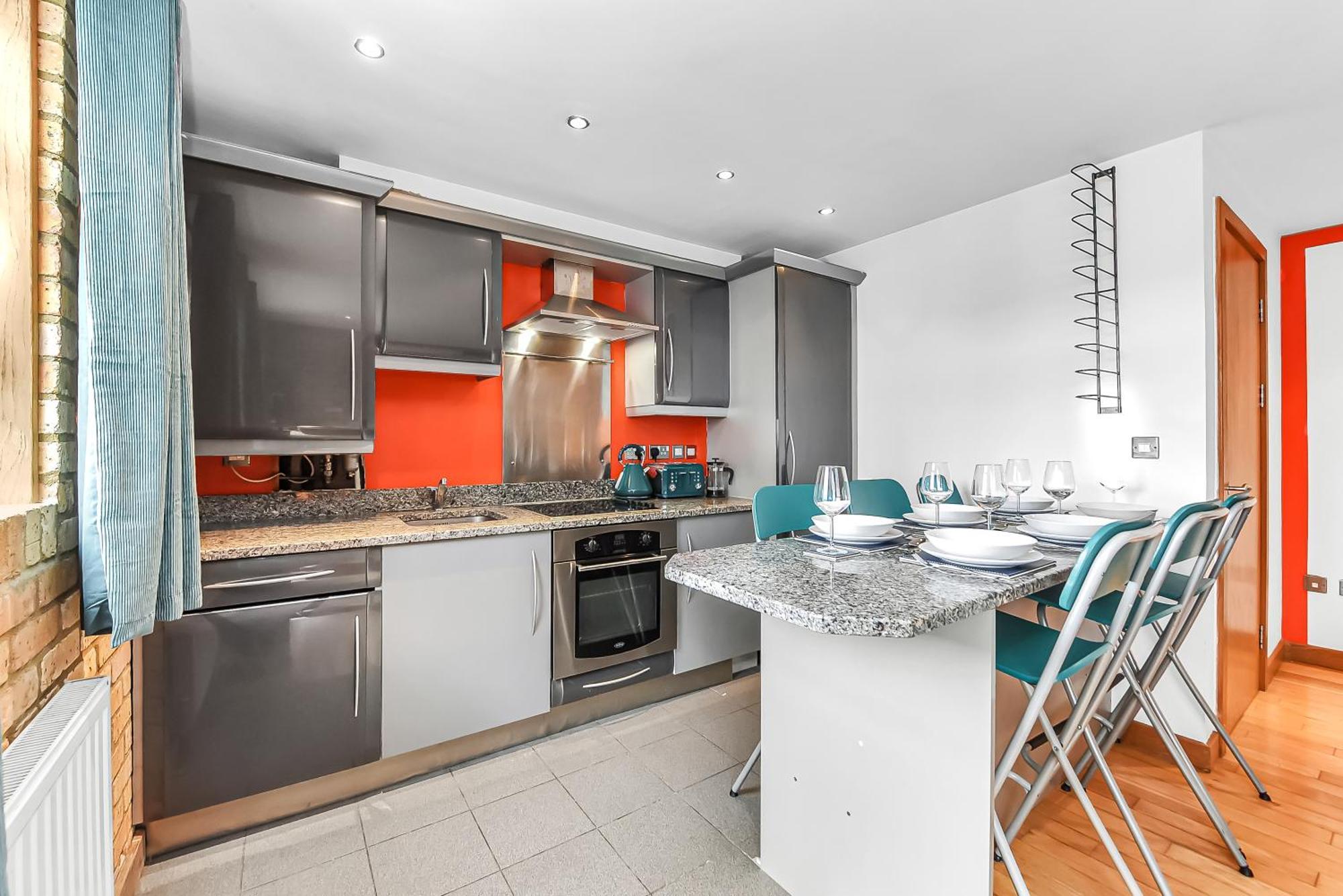Stylish 2-bed In